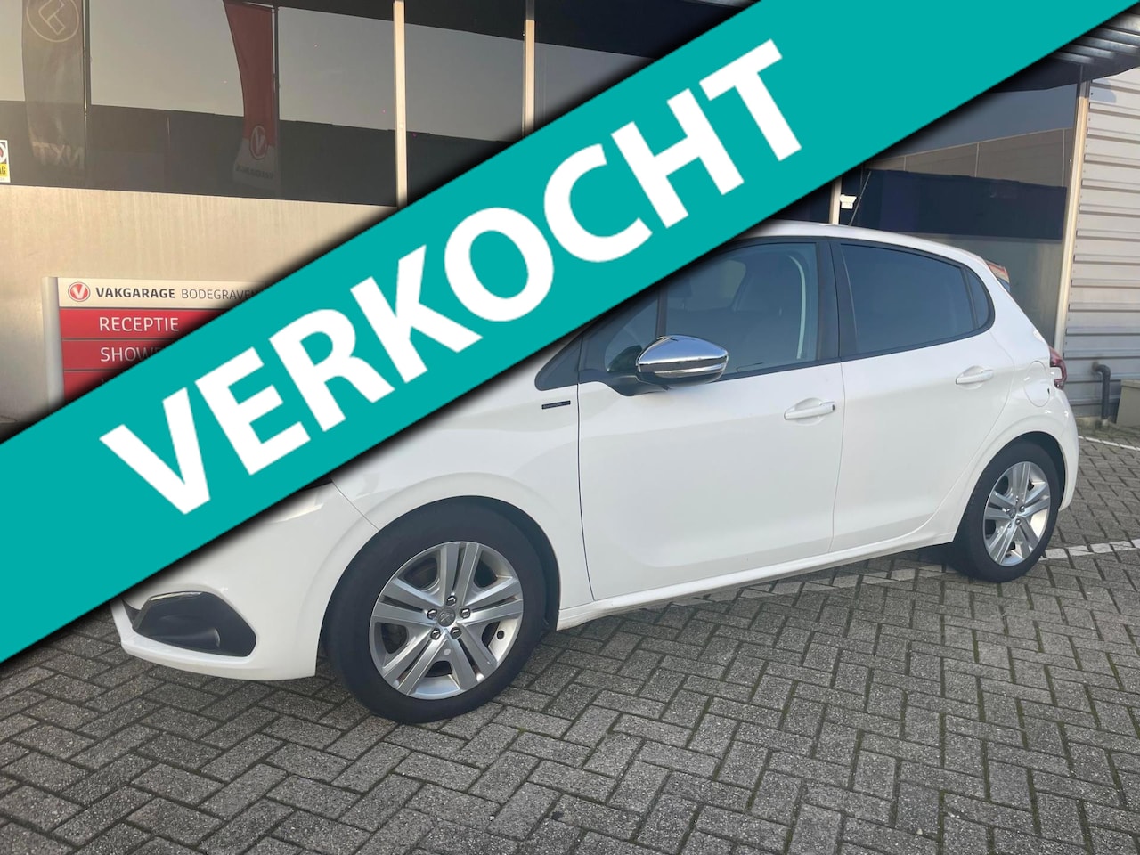 Peugeot 208 - 1.2 PureTech Signature 1.2 PureTech Signature - AutoWereld.nl