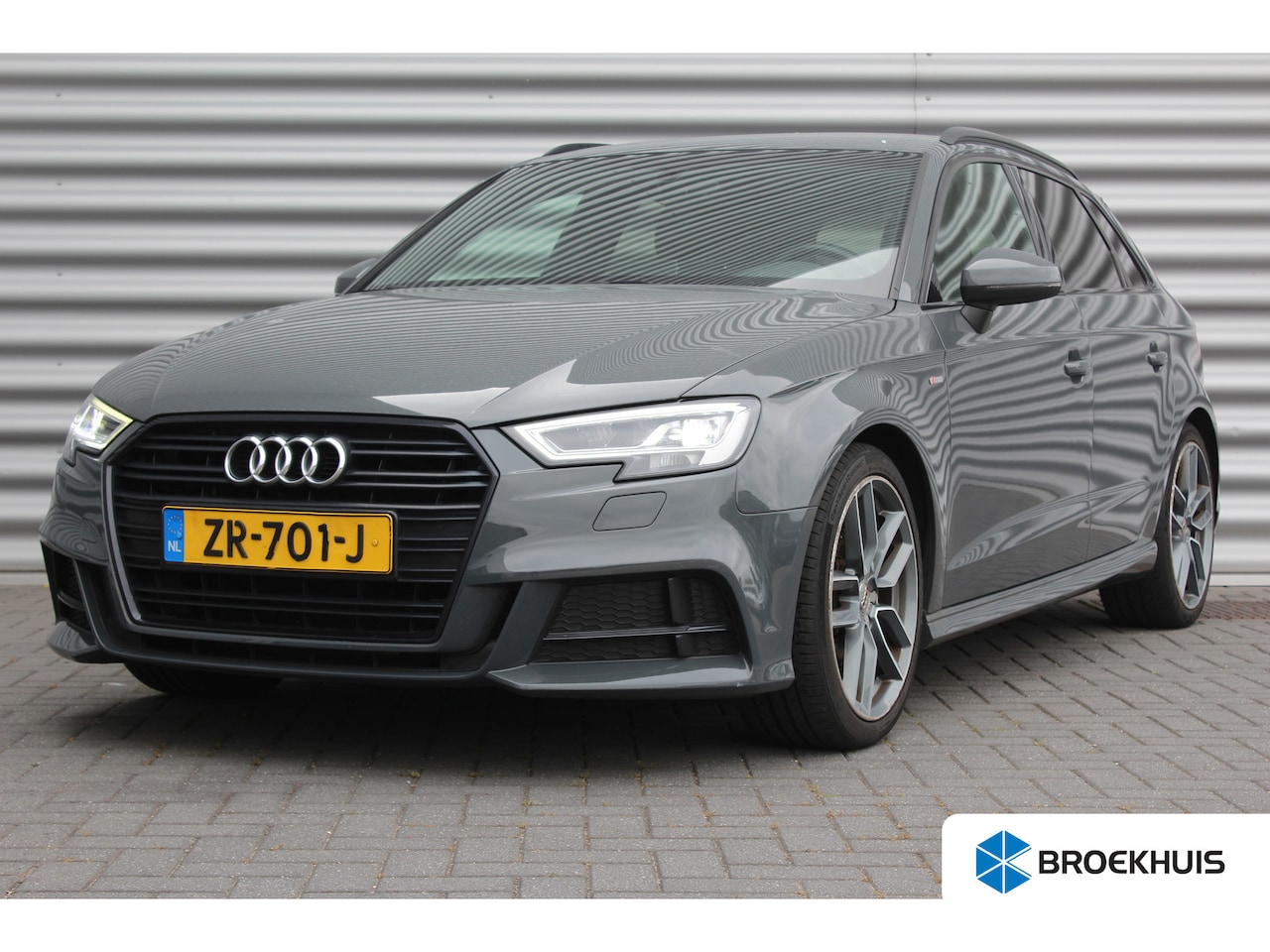 Audi A3 Sportback - 35 TFSI COD 150PK S-LINE EDITION AUTOMAAT / NAVI / LEDER / CLIMA / FULL-LED / PDC / 18" LM - AutoWereld.nl