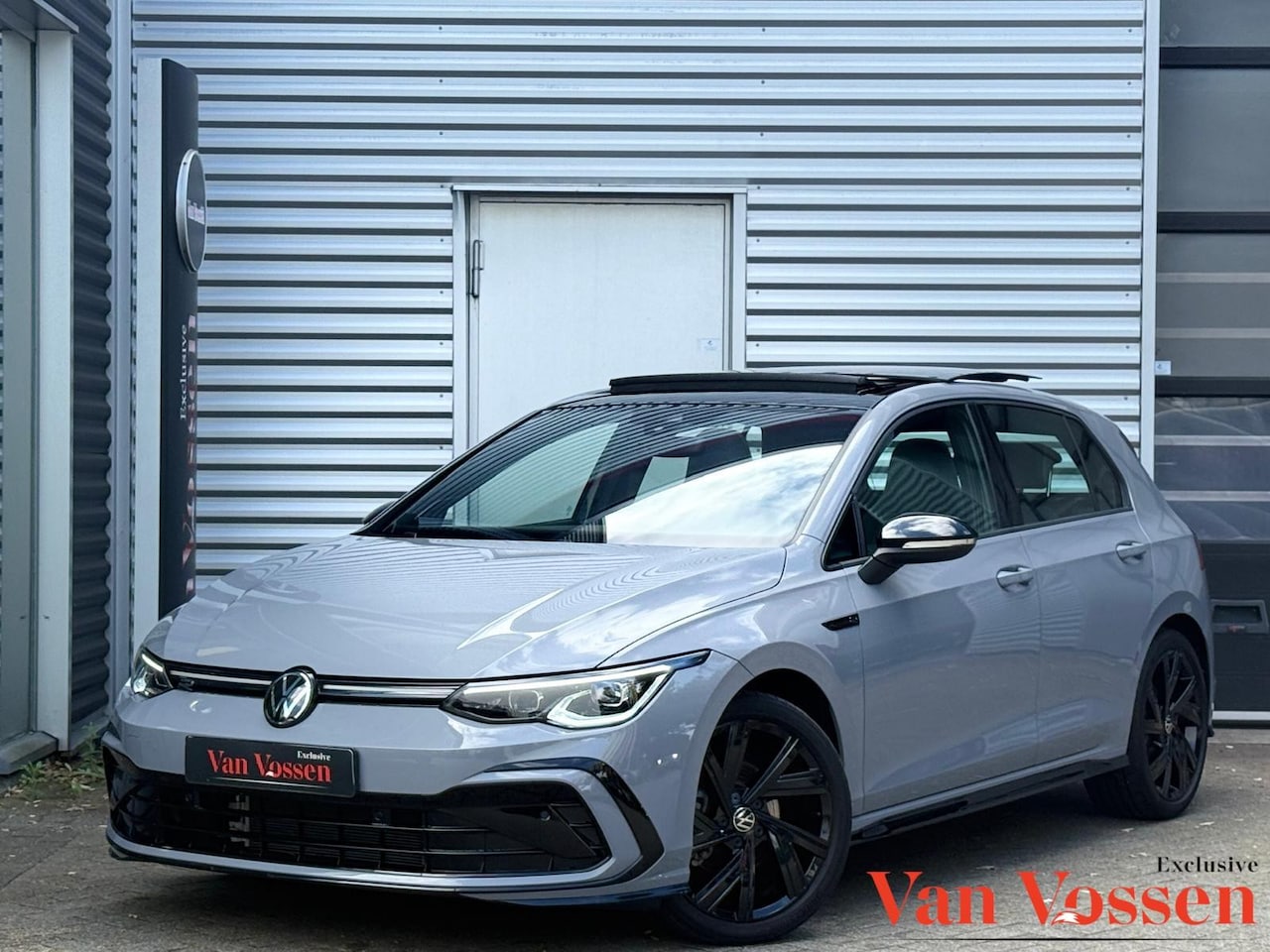 Volkswagen Golf - 8 1.5 eTSI 3X R-Line|PANO|HARMAN/KARDON|GARANTIE|ACC|KEYLESS|SFEER|CAMERA|CARPLAY - AutoWereld.nl