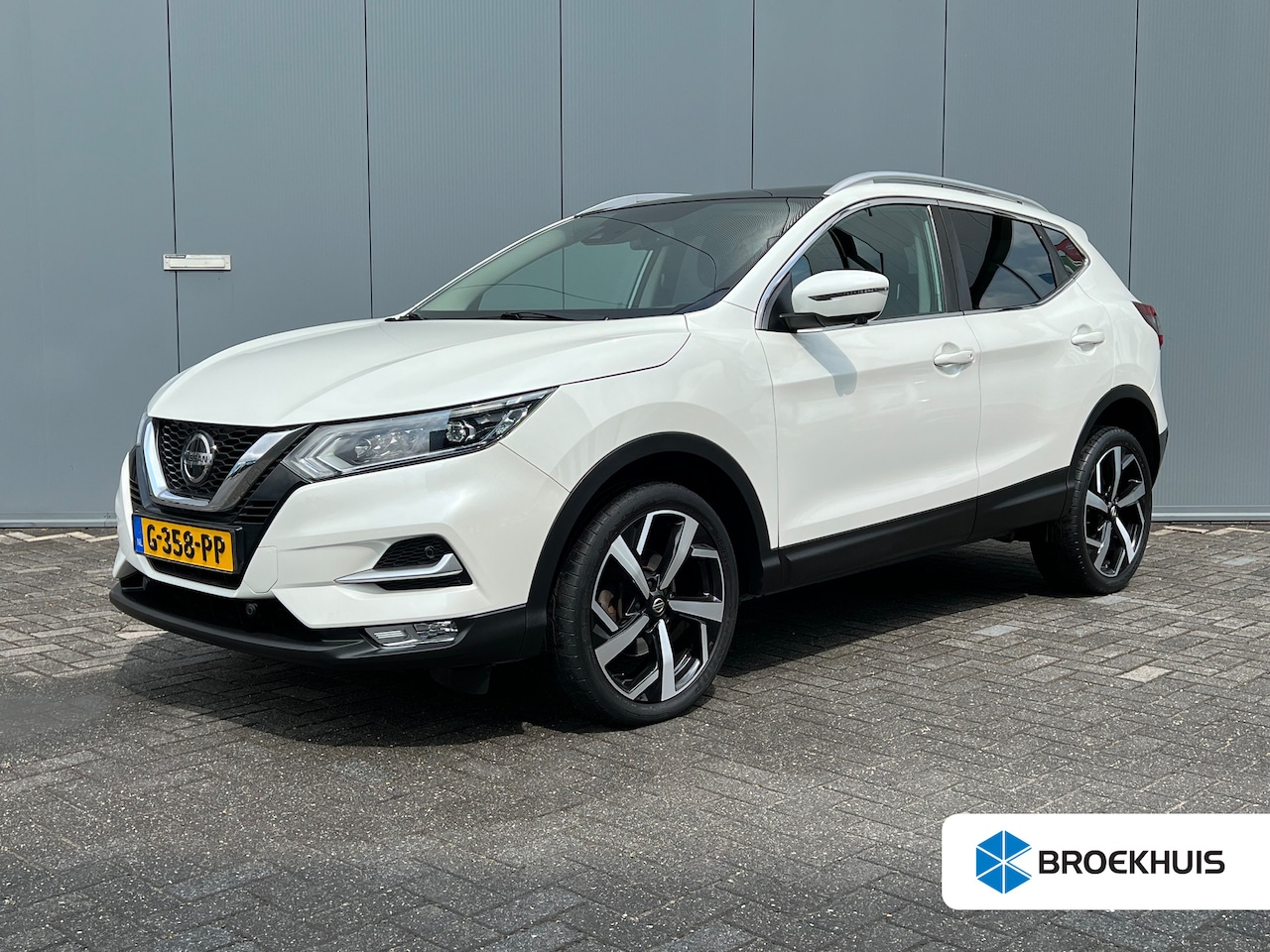 Nissan Qashqai - 1.2 115pk N-Connecta Panoramadak | Climate control | Keyless entry | Navigatie | Parkeerse - AutoWereld.nl