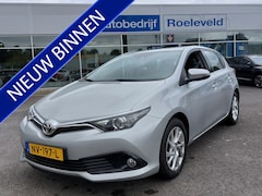 Toyota Auris - 1.2T 116pk Aspiration 5-Deurs | Origineel NL | 1300kg Trekgewicht | Navi | Clima | Cruise