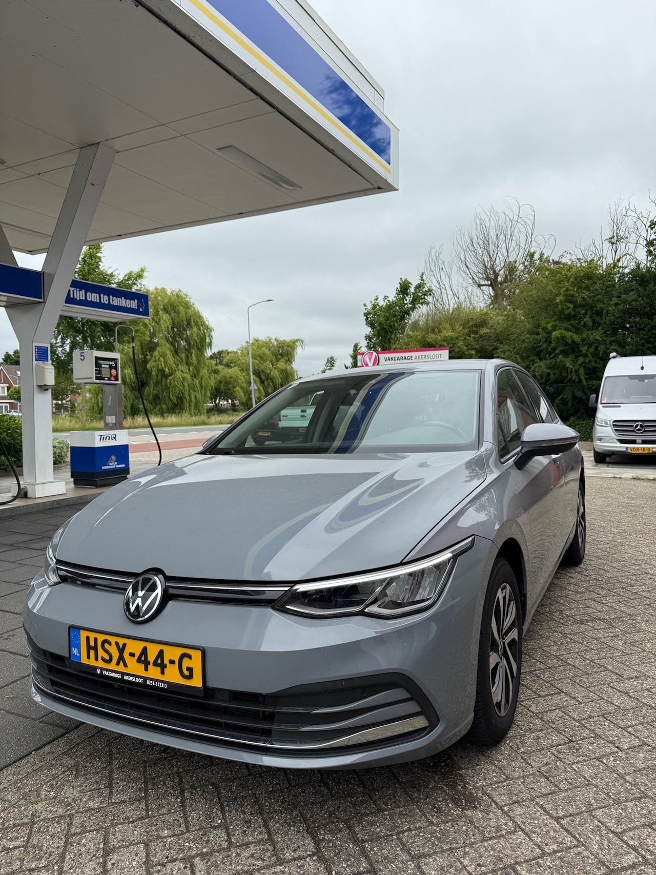Volkswagen Golf - 1.5 TSI Life Business / Parkeersensoren / AppleCarPlay / Stoelverwarming / Navi - AutoWereld.nl