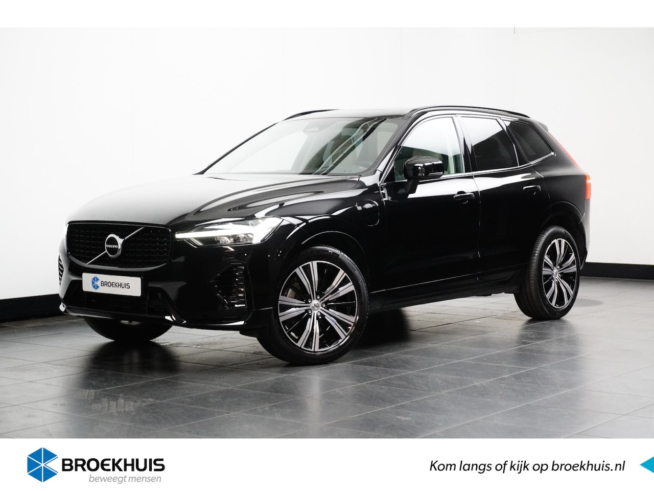 Volvo XC60 - 2.0 T6 Plug-in hybrid AWD Plus Dark | Panoramadak | Stoel- & stuurverwarming | Keyless | 2 - AutoWereld.nl
