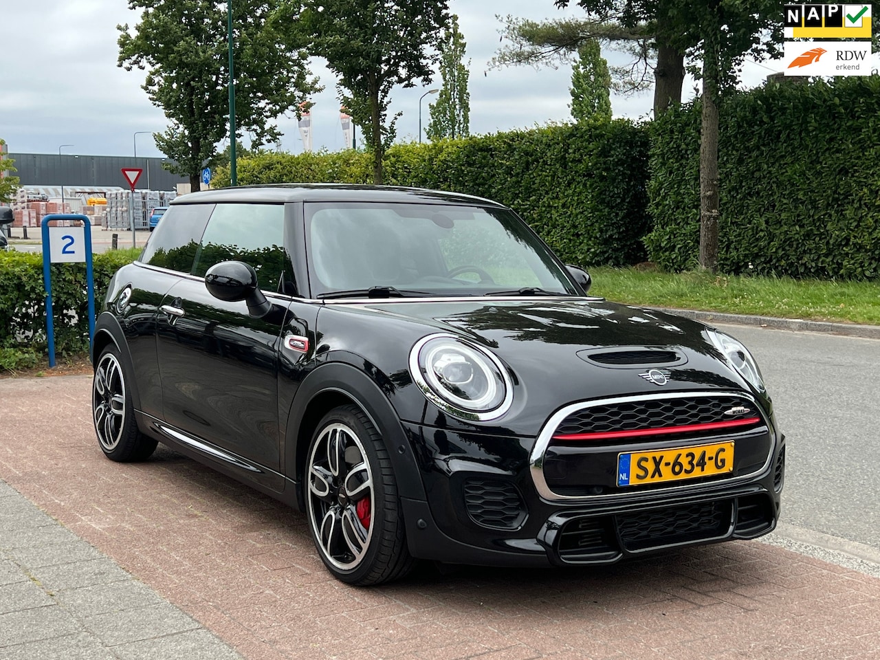 MINI John Cooper Works - Mini 2.0 Chili *Automaat| 170kw-231pk! | NAP - AutoWereld.nl
