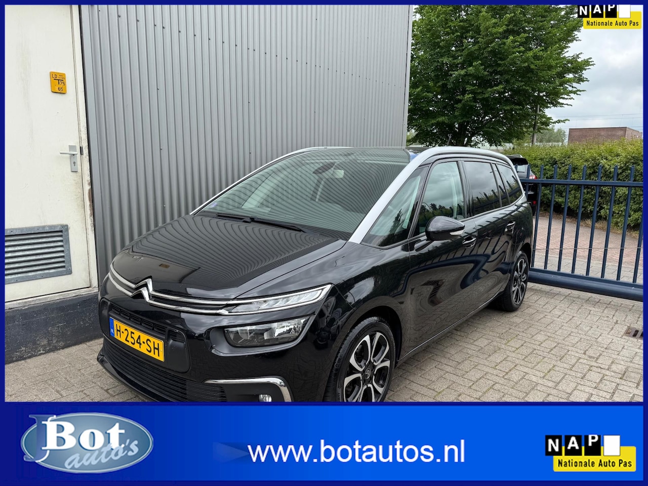 Citroën Grand C4 SpaceTourer - 1.2 PureTech Business / 7 Persoons / ecc / cruise / navi / sensoren / lmv / trekhaak - AutoWereld.nl