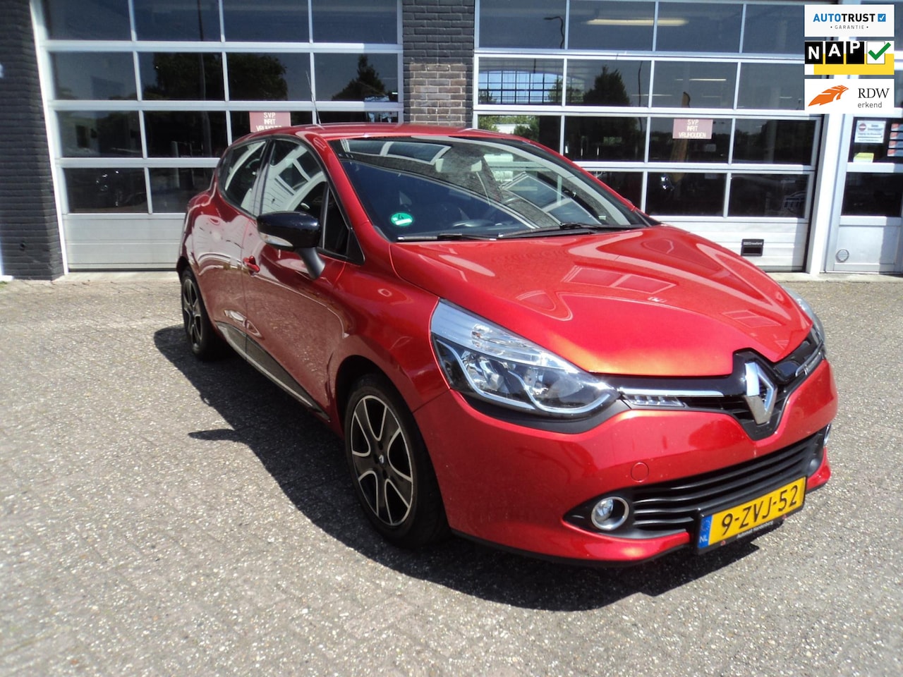 Renault Clio - 0.9 TCe Dynamique Navi Cruise Camera - AutoWereld.nl