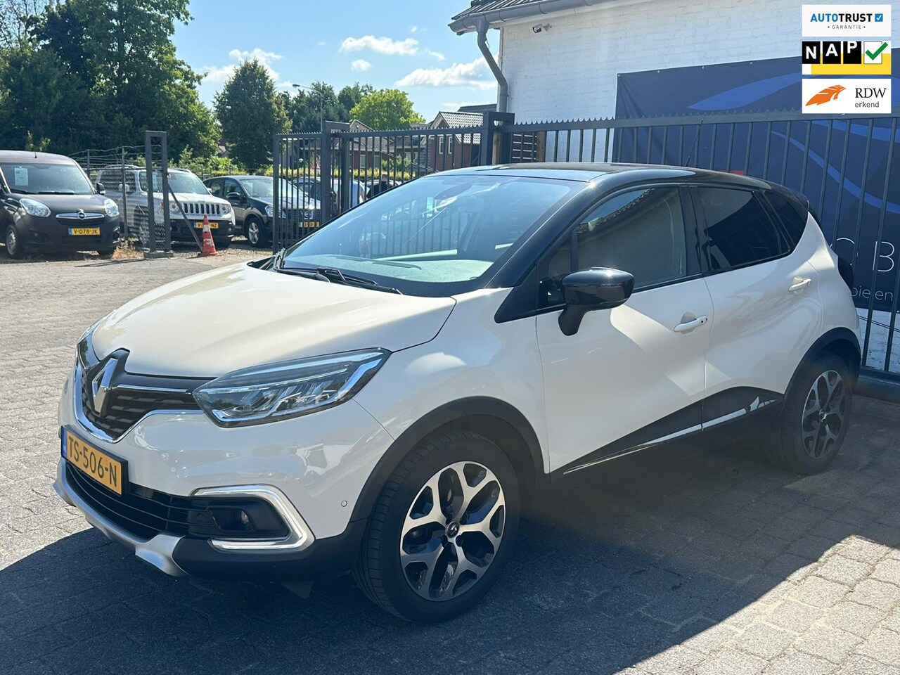 Renault Captur - 0.9 TCe Intens / AIRCO / CAMERA / CRUISE CONTROL / NAVIGATIE - AutoWereld.nl