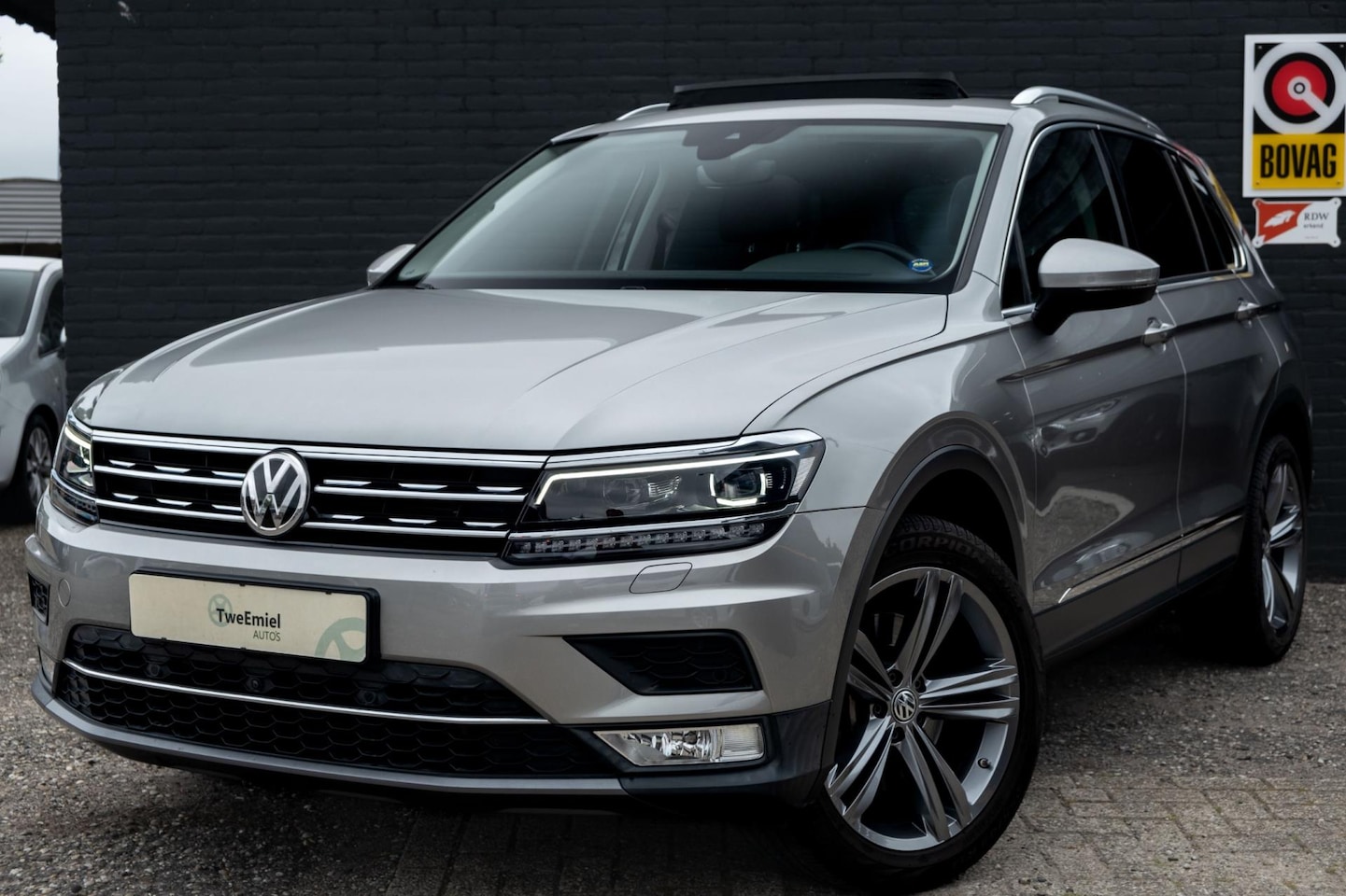 Volkswagen Tiguan - 2.0 TSI 4Motion Highline | Virtual | Pano | 360 camera - AutoWereld.nl