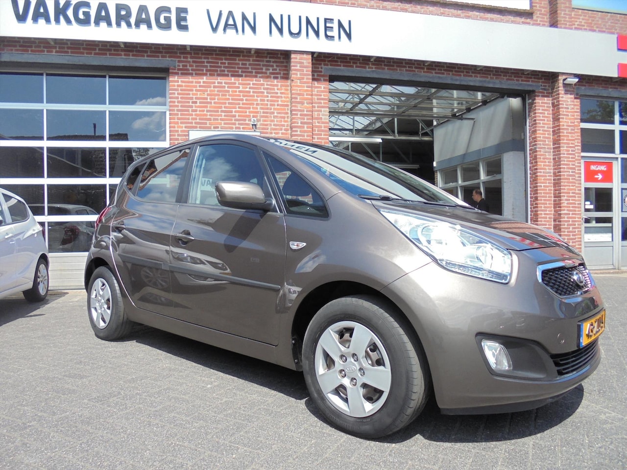 Kia Venga - 1.4 Plus Pack||Airco||Camera||Cruise||Trekhaak||Rijklaar|| - AutoWereld.nl