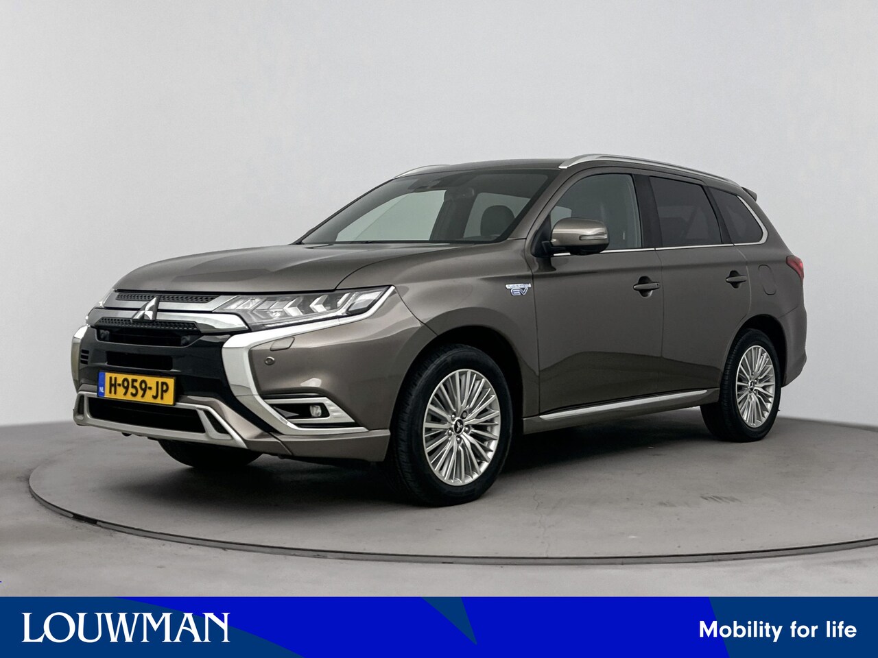 Mitsubishi Outlander - 2.4 PHEV Instyle+ 2.4 PHEV Instyle - AutoWereld.nl