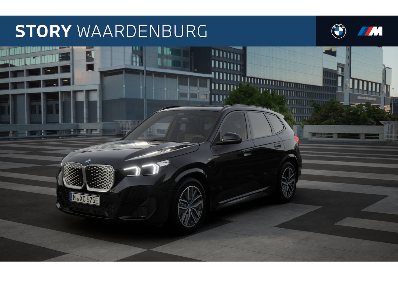 BMW iX1 - eDrive20 M Sport / Panoramadak / Trekhaak / Sportstoelen / Achteruitrijcamera / Adaptieve - AutoWereld.nl