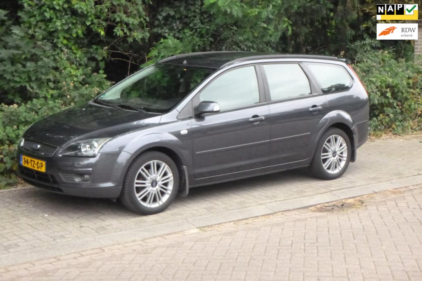 Ford Focus Wagon - 1.6-16V Titanium TREKHAAK NIEUWSTAAT AIRCO!!! - AutoWereld.nl