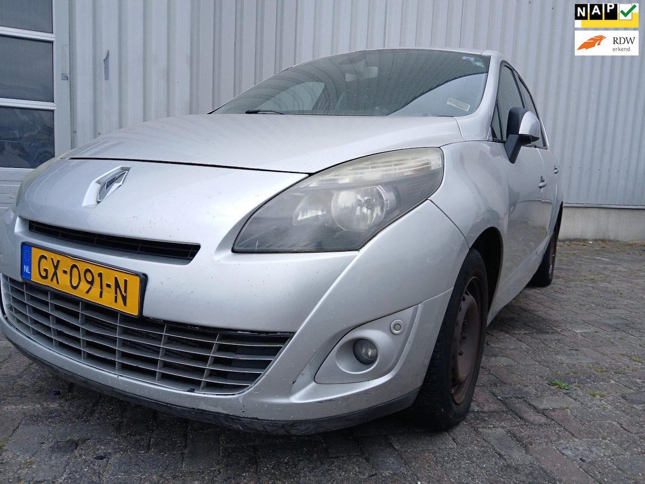 Renault Grand Scénic - 1.5 dCi Dynamique 7p. MOTOR SCHADE!! - AutoWereld.nl