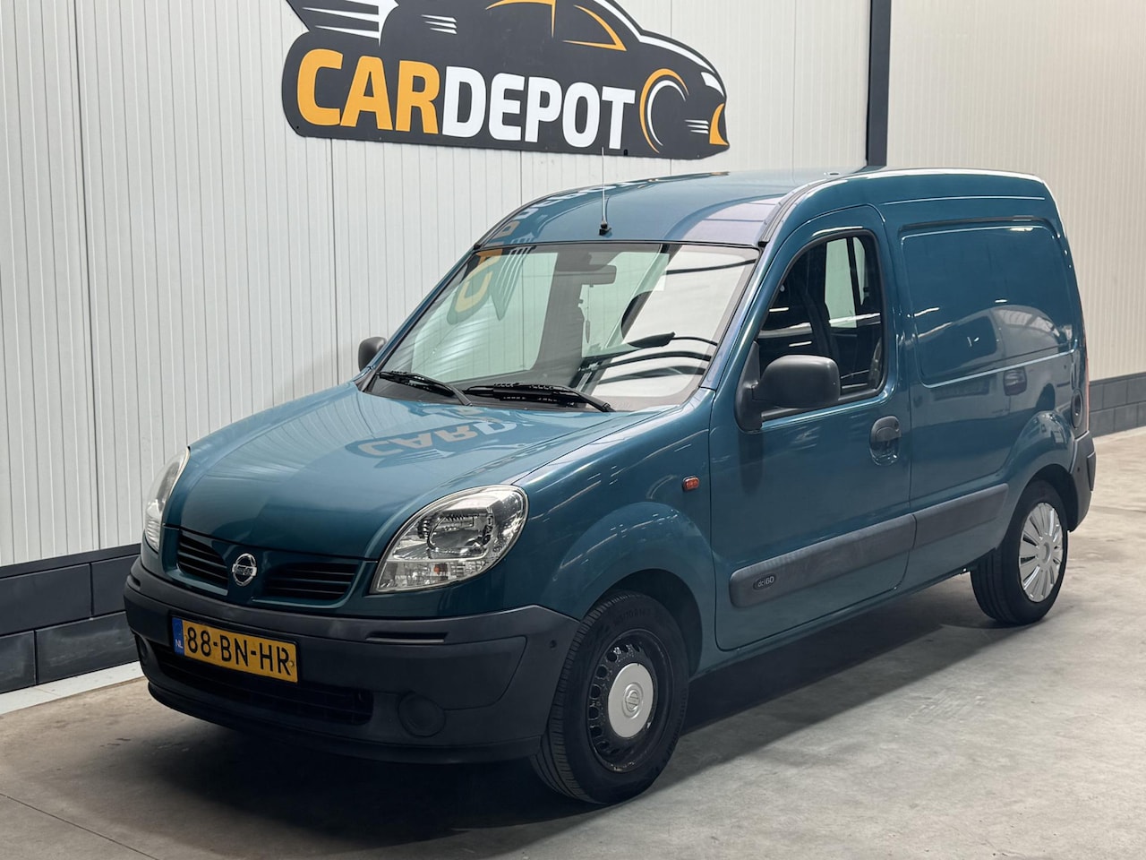 Nissan Kubistar - 55.16 1.5 dCi Visia zeer netjes .Vol jaar APK - AutoWereld.nl
