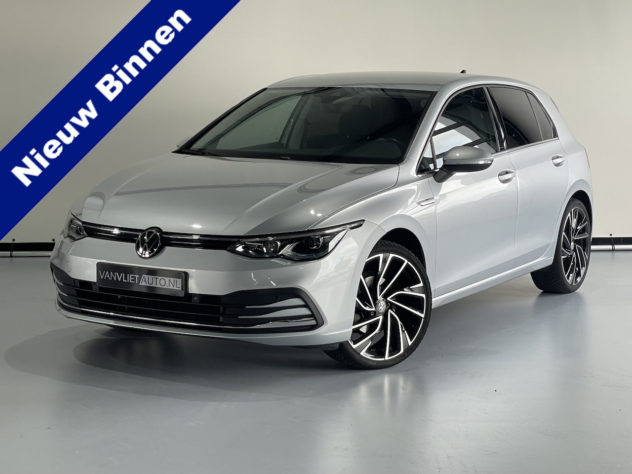 Volkswagen Golf - 1.5 eTSI 1 EDITION AUTOM - AutoWereld.nl