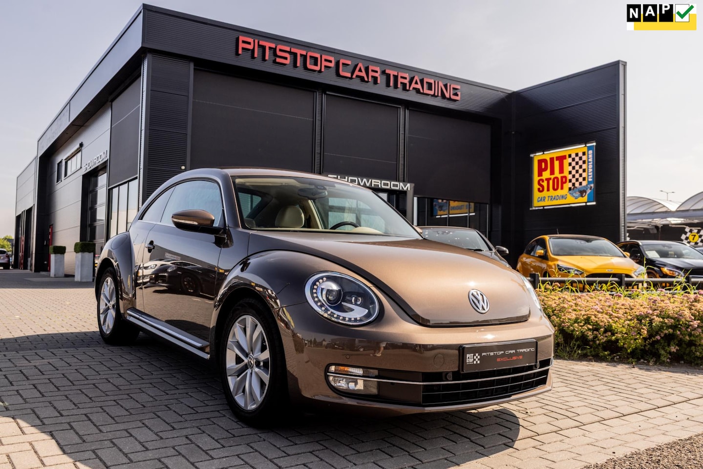 Volkswagen Beetle - 1.4 TSI Fender Edition 1.4 TSI *Fender Edition*, 161 PK, 1e eigenaresse! - AutoWereld.nl