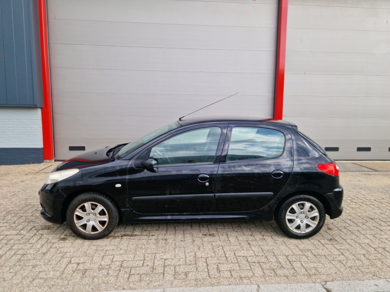 Peugeot 206 - 1.1 XR airco nwe apk en koppeling - AutoWereld.nl