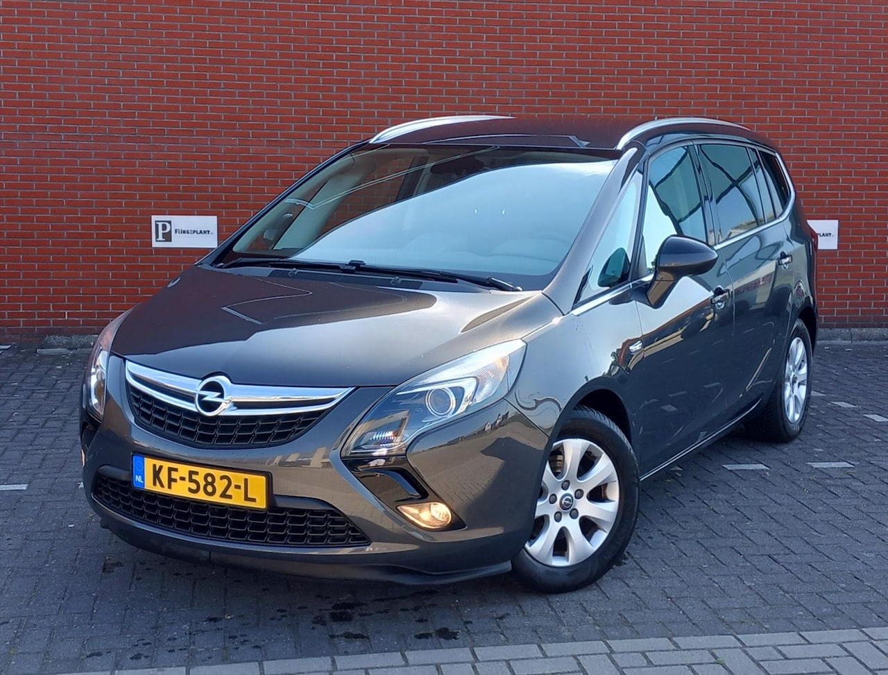 Opel Zafira Tourer - 2.0 CDTI ecoFLEX 130pk Business+ 7Persoons - AutoWereld.nl