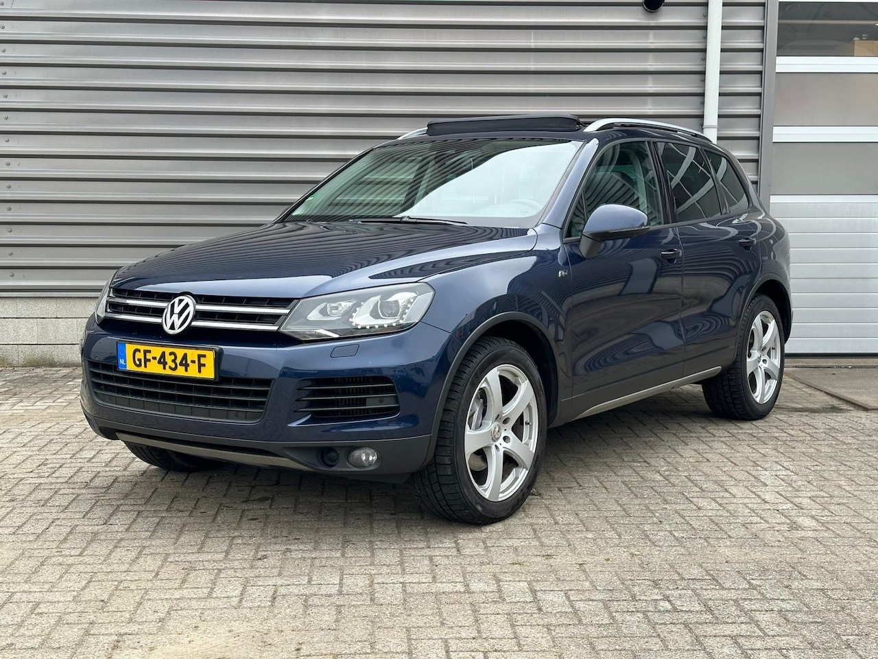 Volkswagen Touareg - 3.0 TDI R-Line 3.0 TDI R-line - AutoWereld.nl