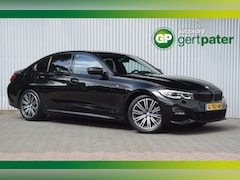 BMW 3-serie - 320i M-Sport High Executive Leer/LED/Navi/Camera