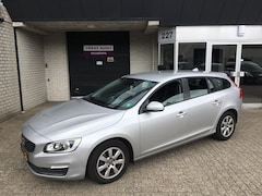 Volvo V60 - 2.0 D3 / 5 CILINDER / EURO-5 / NAVI / CAMERA / AUTOMAAT / APK 2026