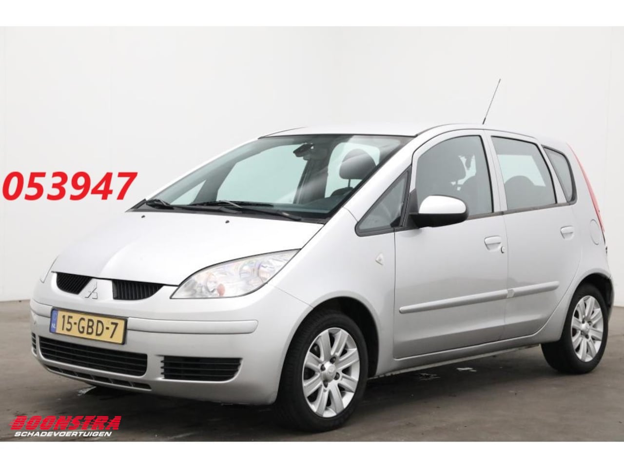 Mitsubishi Colt - 1.3 Aut. Invite+ Airco PDC 92.357 km! - AutoWereld.nl