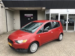 Mitsubishi Colt - 1.1 Edition One / AIRCO / NL-AUTO+NAP / 5 DEURS / APK JUNI 2026 / HOGE ZIT