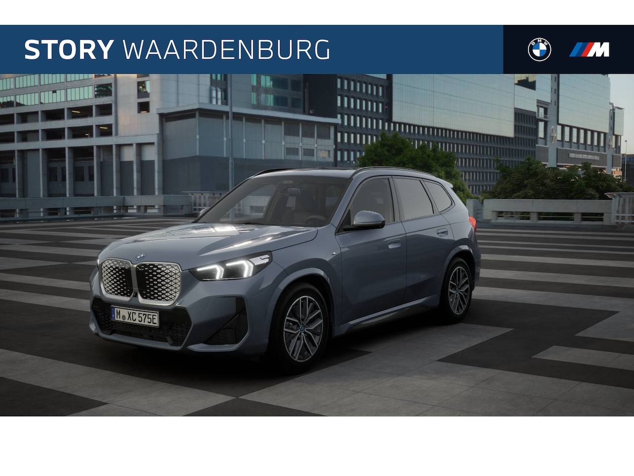 BMW iX1 - eDrive20 M Sport / Panoramadak / Trekhaak / Sportstoelen / Adaptieve LED / Comfort Access - AutoWereld.nl