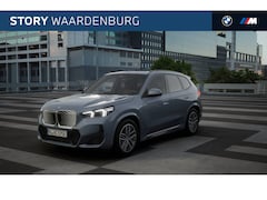 BMW iX1 - eDrive20 M Sport / Panoramadak / Trekhaak / Sportstoelen / Adaptieve LED / Comfort Access