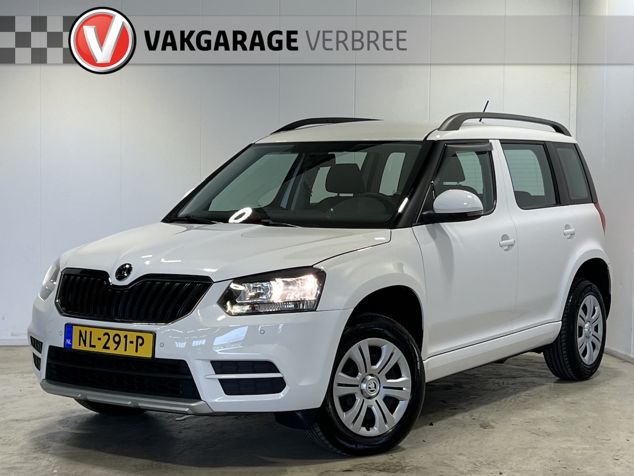 Skoda Yeti - 1.2 TSI Active | Airco | Parkeersensoren voor + achter | Trekhaak | Automaat | - AutoWereld.nl