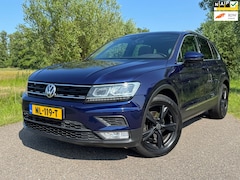Volkswagen Tiguan - 1.4 TSI ACT Connected Series / Panorama dak / Stoelverwarming + Massage / Cruise Control /