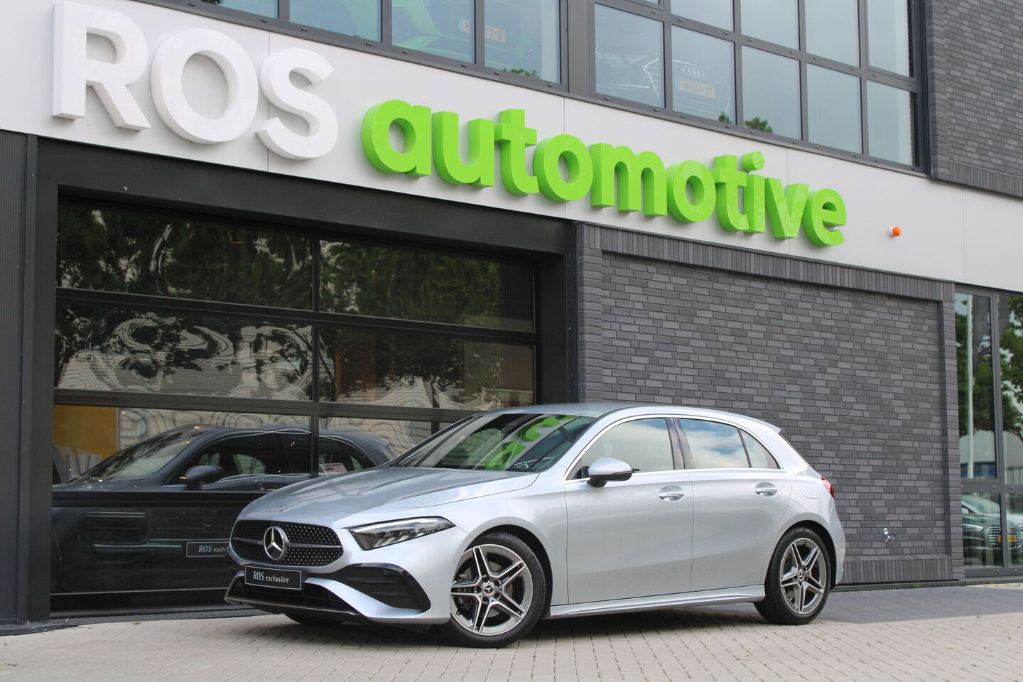 Mercedes-Benz A-klasse - 200 AMG Line | BTW | AMG | FACELIFT | KEYLESS | SFEER | CAMERA | ACC | NAVI | - AutoWereld.nl