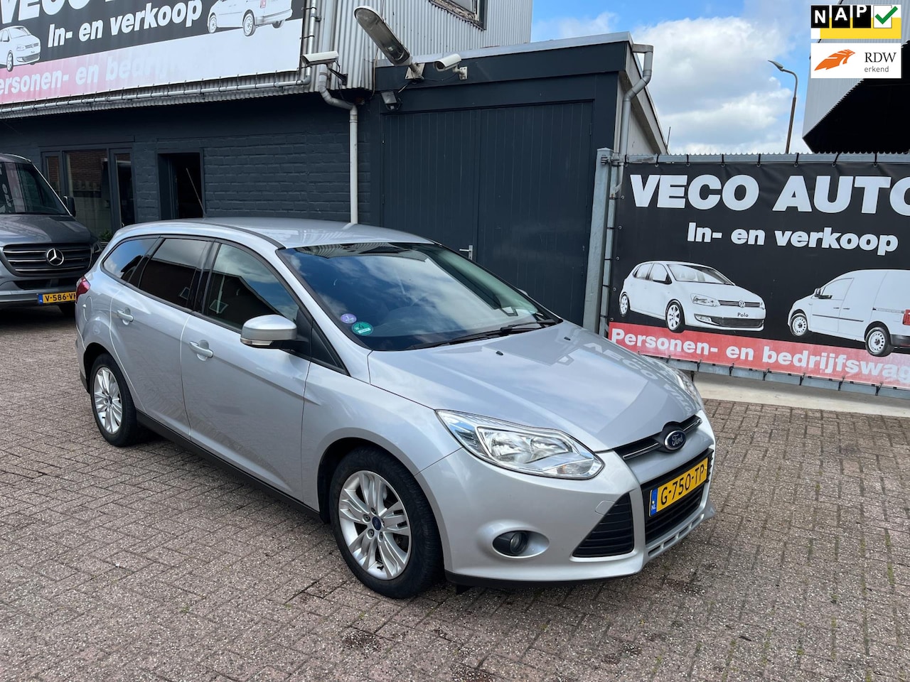 Ford Focus Wagon - 1.0 EcoBoost Trend ** koppaking lek ** - AutoWereld.nl