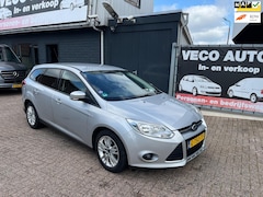 Ford Focus Wagon - 1.0 EcoBoost Trend * koppaking lek