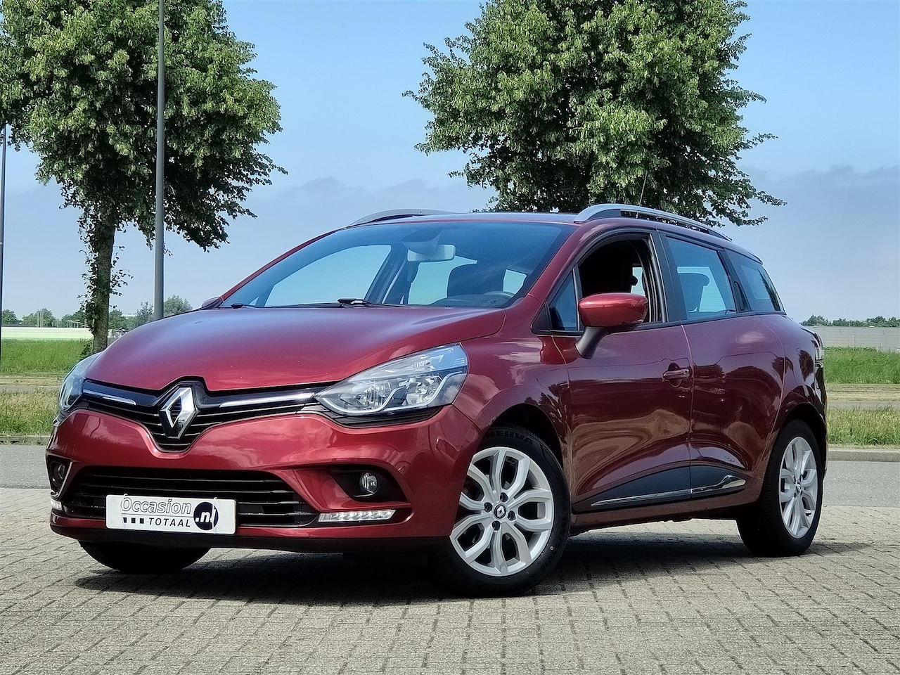 Renault Clio Estate - 1.2 TCe Zen | Navi | Climate | DAB | Cruise - AutoWereld.nl