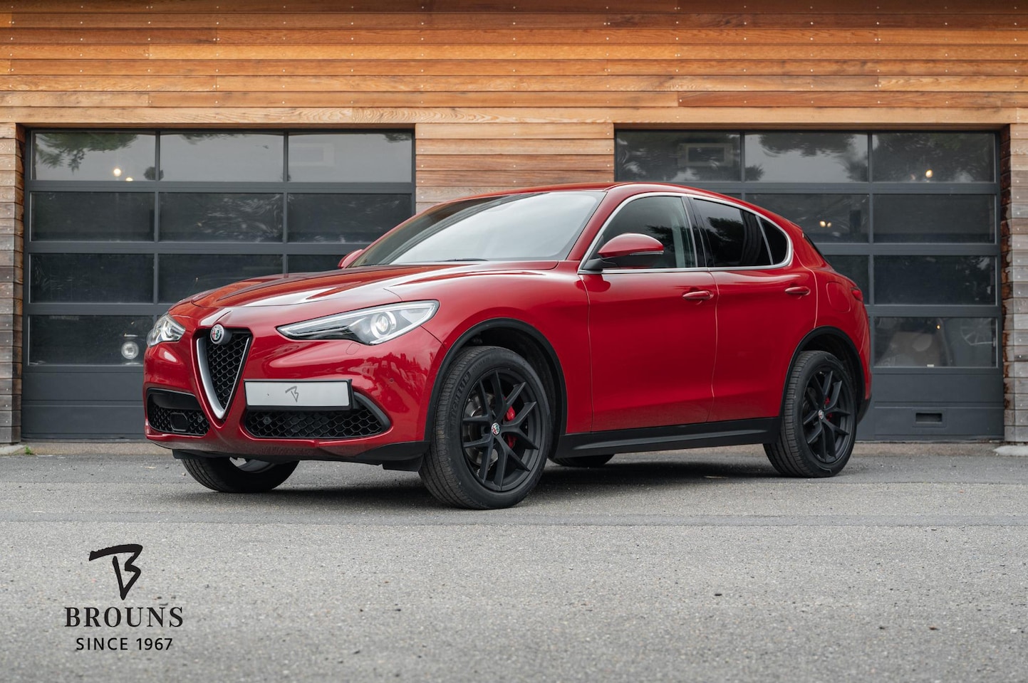 Alfa Romeo Stelvio - 2.0 T AWD 280pk | Rosso Competizione | Camera - AutoWereld.nl