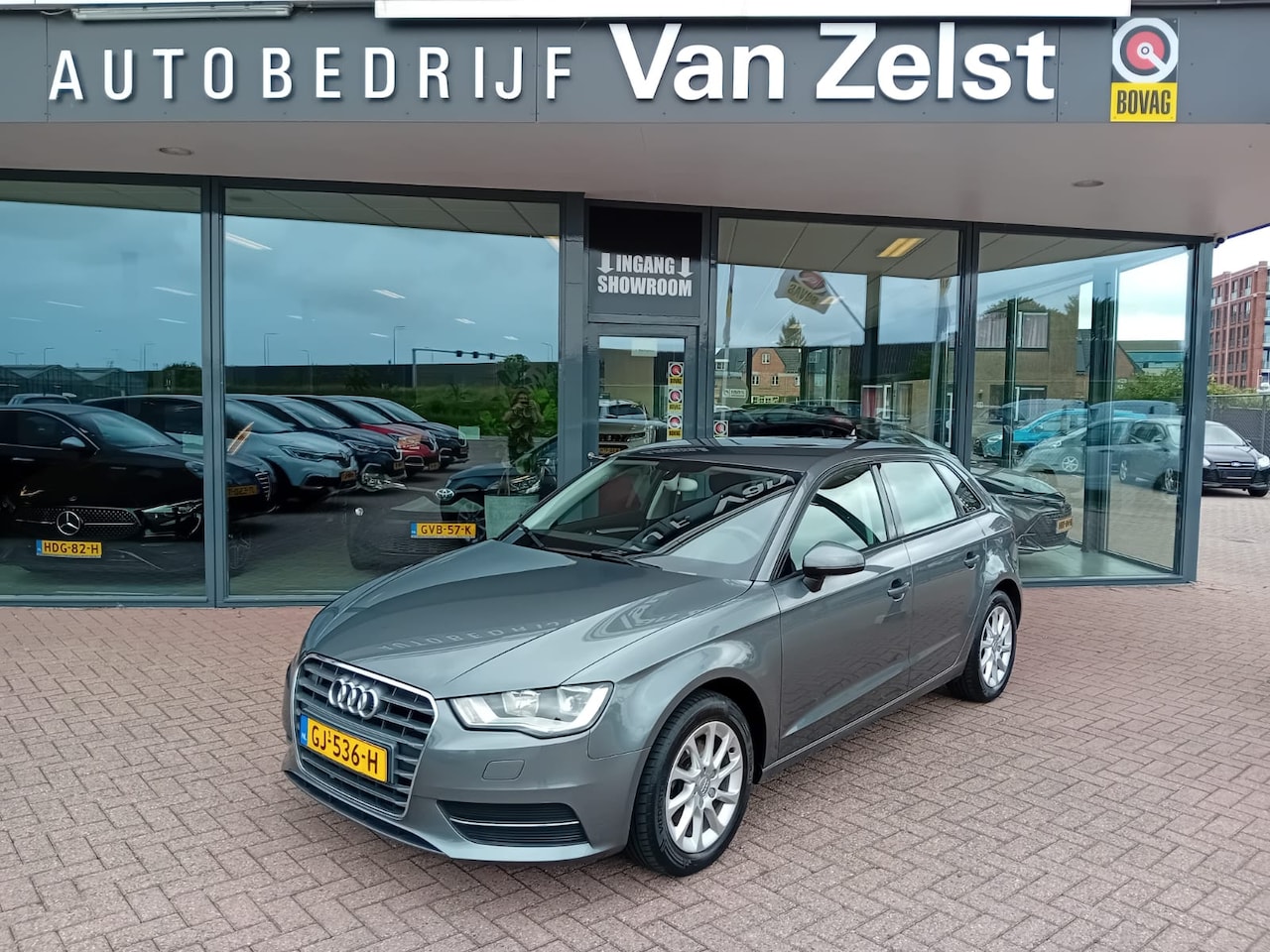Audi A3 Sportback - 1.2 TFSI Attraction Automaat, Airco, Multimediasysteem, Bluetooth, Navigatie, Cruise contr - AutoWereld.nl