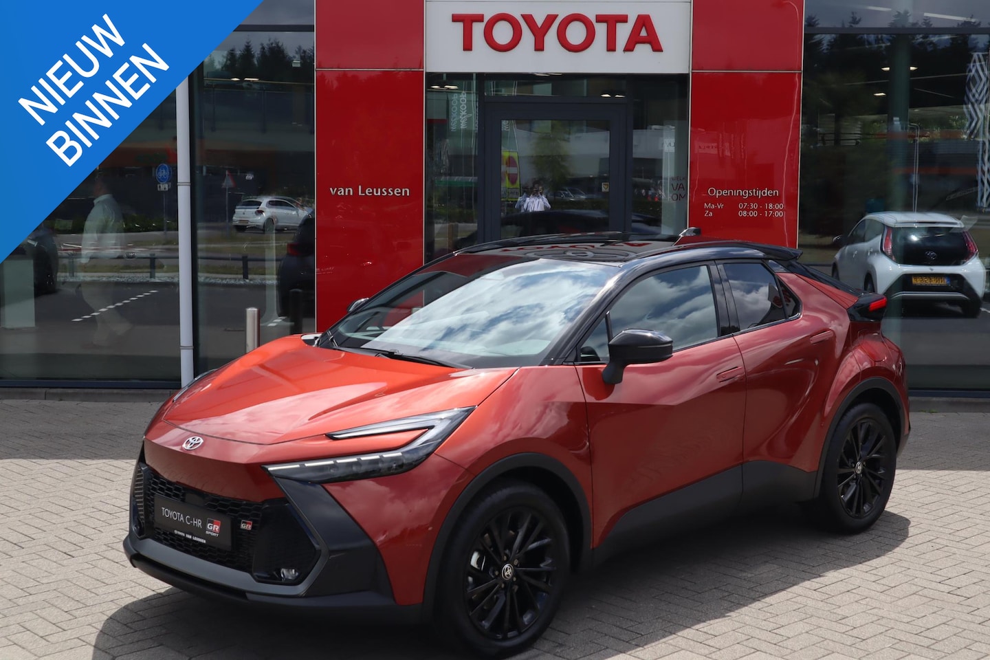 Toyota C-HR - 2.0 PLUG-IN HYBRID 220 GR SPORT NIEUW&DIRECT LEVERBAAR! ANDROID/APPLE AD-CRUISE JBL-AUDIO - AutoWereld.nl