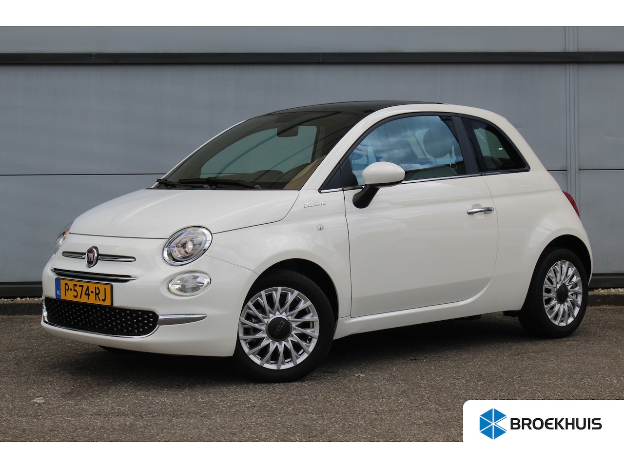 Fiat 500 - 1.0 Hybrid Dolcevita | 5.625 KM'S ! | Panoramadak | CarPlay | Parkeersensoren | Cruise | | - AutoWereld.nl