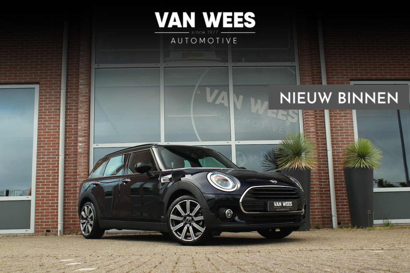 MINI Clubman - 1.5 Cooper Richmond Park Edition | 1e eigenaar | NL auto | Dakraam | LED | 18 inch | Camer - AutoWereld.nl