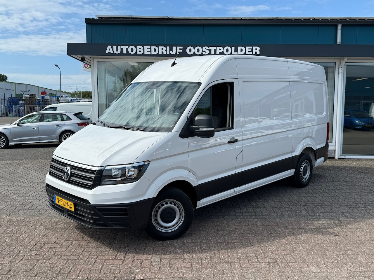 Volkswagen Crafter - 30 2.0 TDI L3H3 Trendline 30 2.0 TDI L3H3 Trendline - AutoWereld.nl