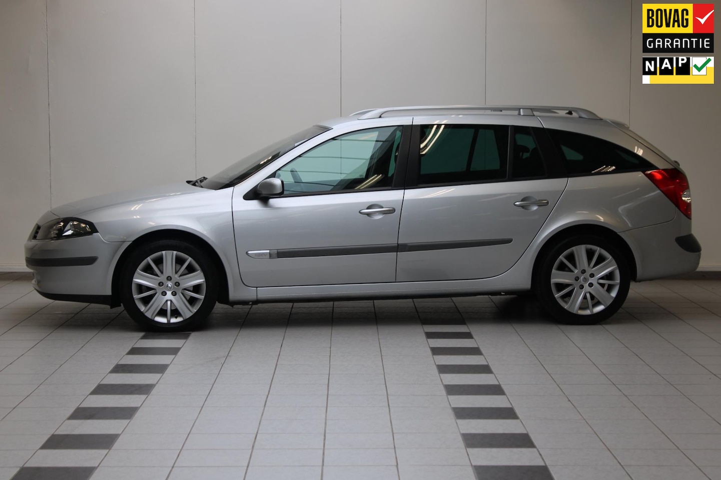 Renault Laguna Grand Tour - 2.0-16V T Tech Line*1e Eigenaar*Trekhaak*Uniek*Nap* - AutoWereld.nl