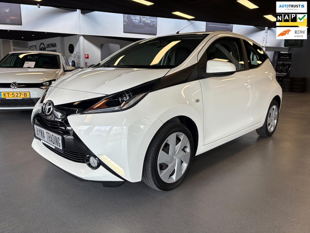 Toyota Aygo - 1.0 VVT-i x-nav 1.0 VVT-i x-nav - AutoWereld.nl