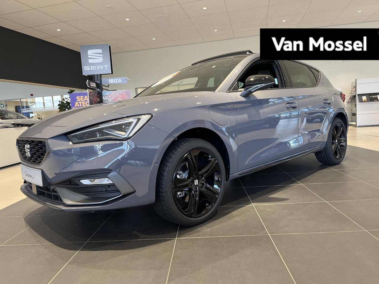 Seat Leon - 1.5 TSI e-Hybrid FR Business 204 PK | 18" lichtmetalen velgen | Pano schuif-/kanteldak | B - AutoWereld.nl