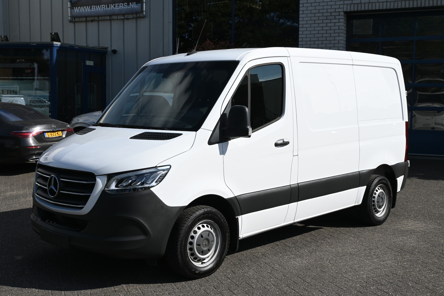 Mercedes-Benz Sprinter - 214 CDI L1H1 LED, MBUX met Apple Carplay/Android Auto, Trekhaak - AutoWereld.nl
