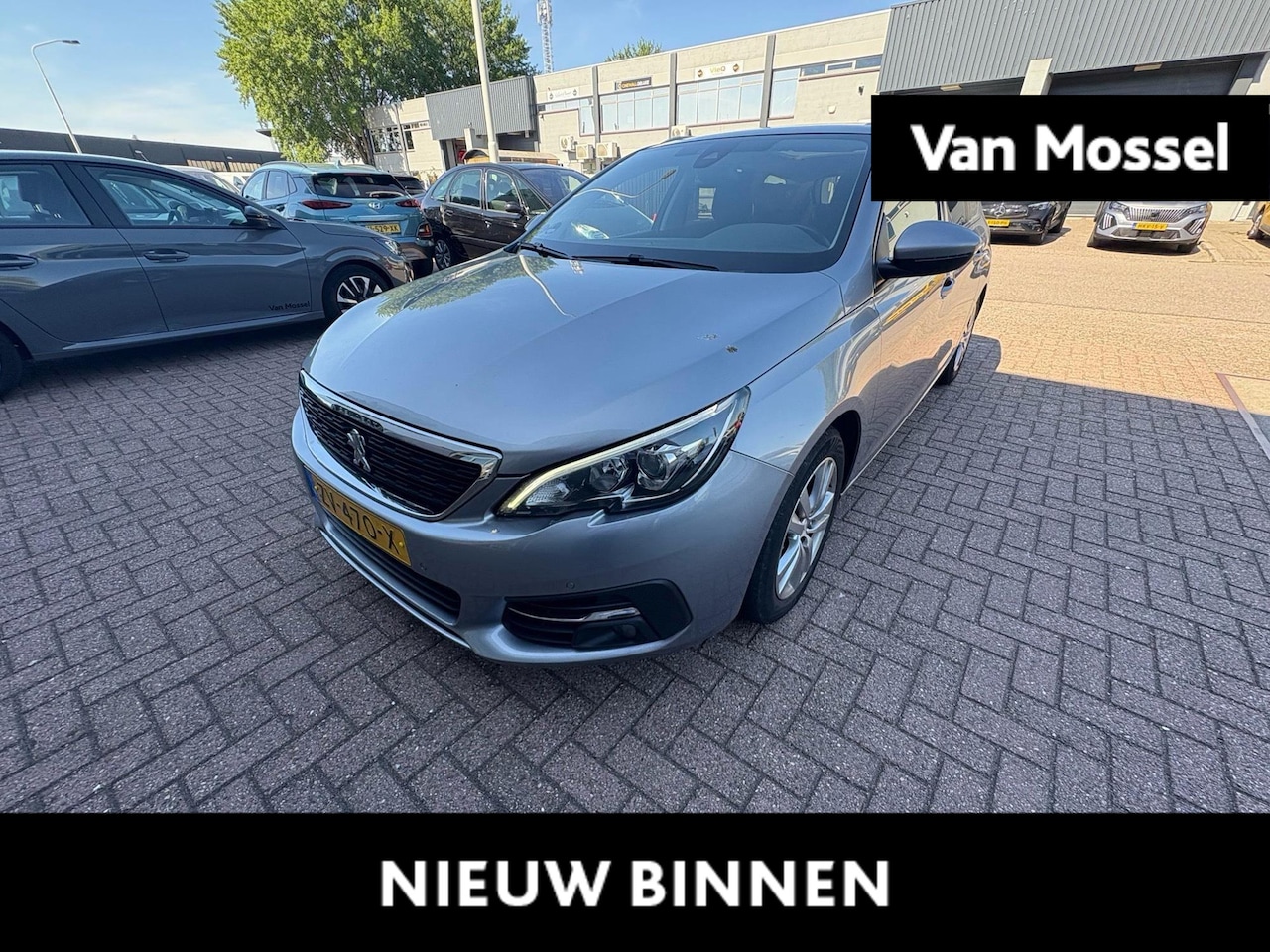 Peugeot 308 SW - 1.2 PureTech Blue Lease Executive 1.2 PureTech Blue Lease Executive - AutoWereld.nl