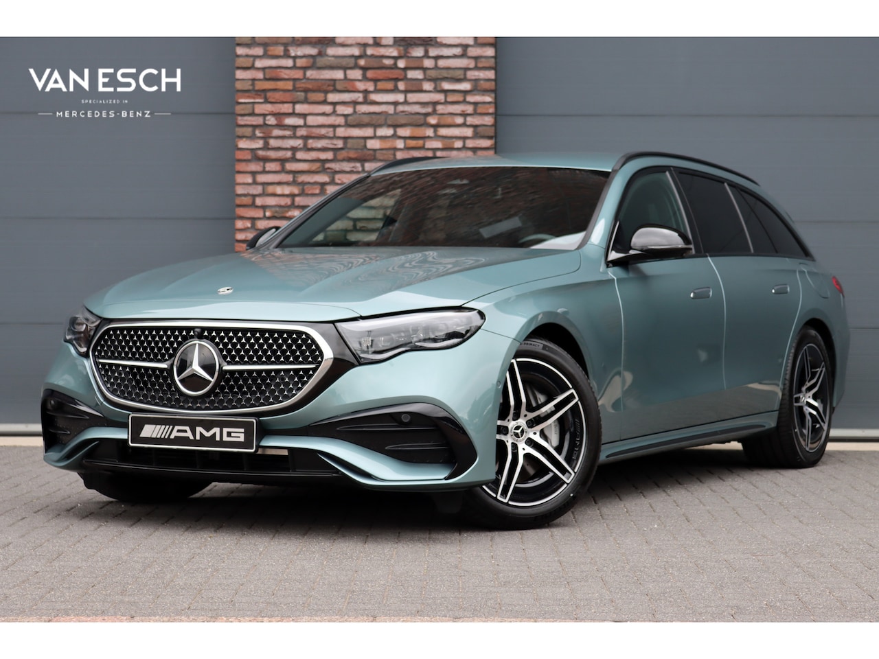 Mercedes-Benz E-klasse Estate - 300 e AMG Line Aut9 | Distronic Pro | Memory | Digital Light | Surround Camera | Keyless G - AutoWereld.nl