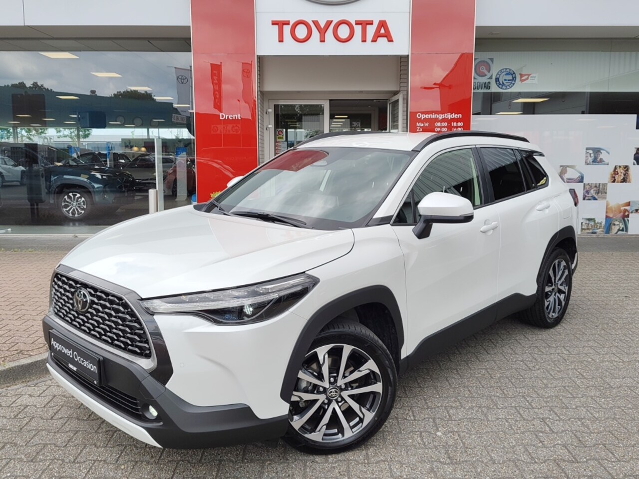 Toyota Corolla Cross - Hybrid 140 Style | Navi | Sensoren v/a | El. Achterklep | Stoel- - AutoWereld.nl