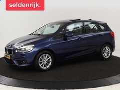 BMW 2-serie Active Tourer - 218d | Panoramadak | Sportstoelen | Trekhaak | Full LED | Climate control | Parkeerhulp |