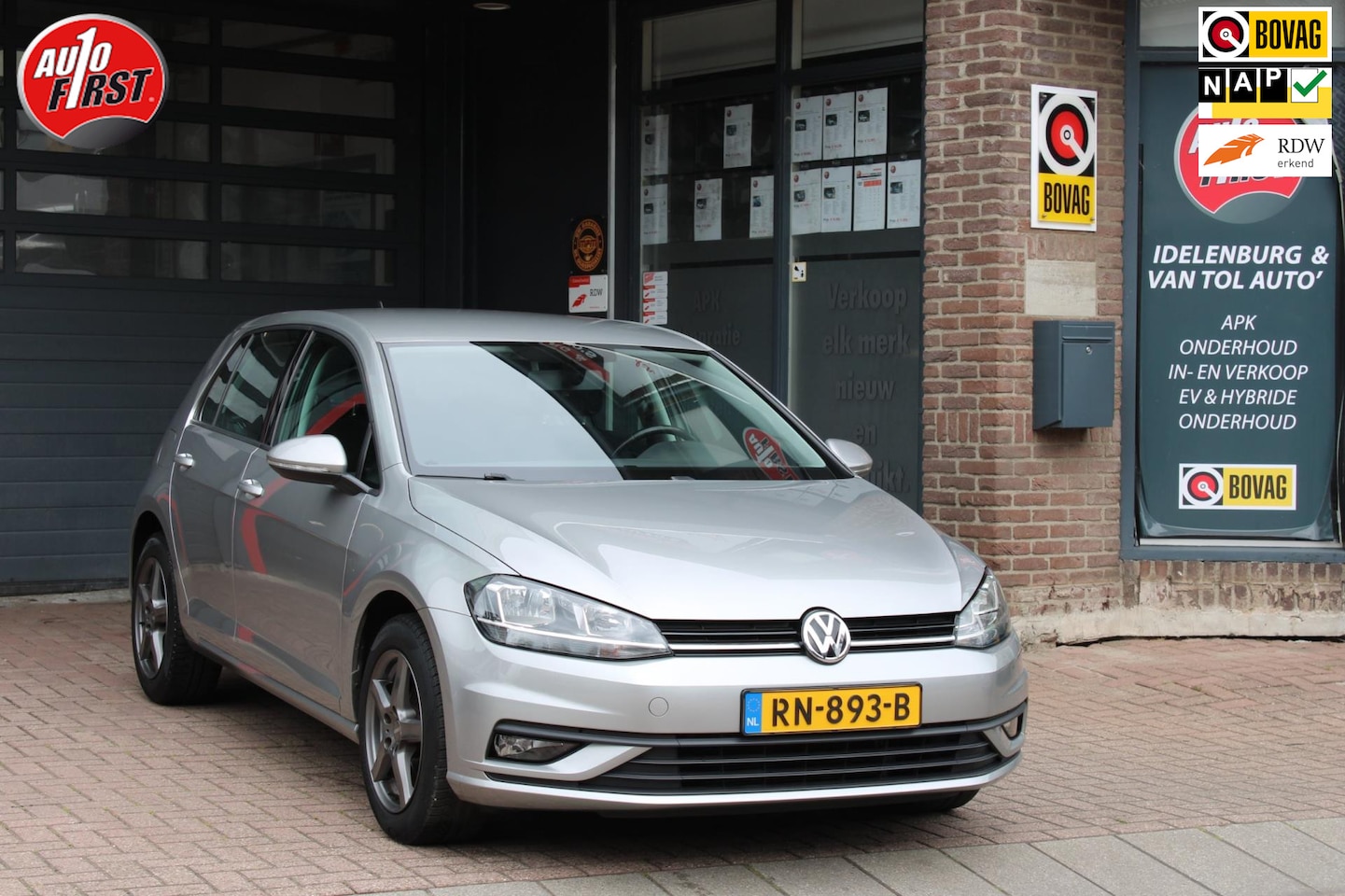 Volkswagen Golf - 1.0 TSI Trendline // Carplay // Cruise control // Trekhaak - AutoWereld.nl